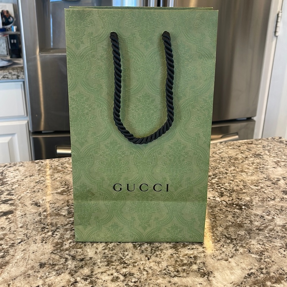 Gucci shopping bag